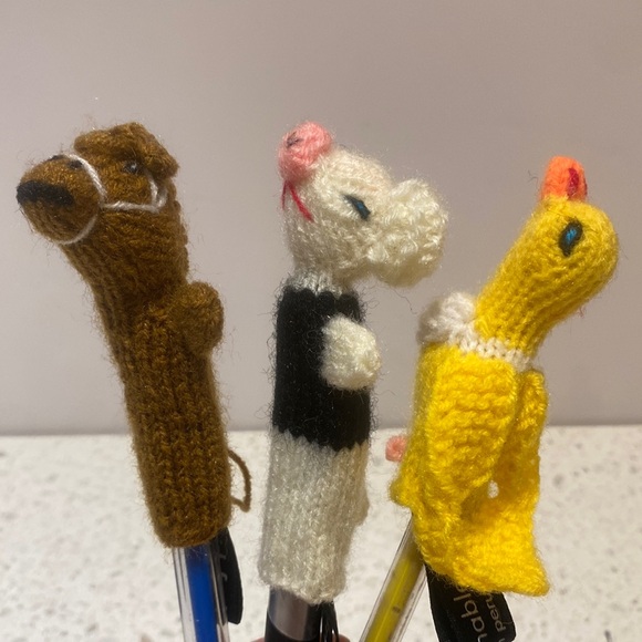 Set of 9 Knitted Animal Finger Puppets - Picture 3 of 4